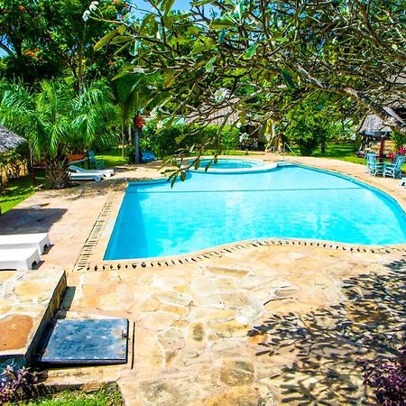 Oasis Diani Beach Villas Buitenkant foto