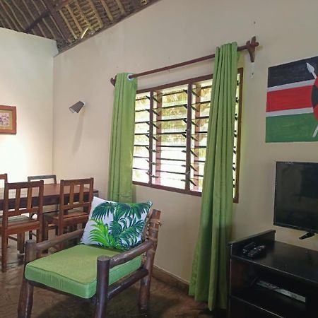 Oasis Diani Beach Villas Buitenkant foto