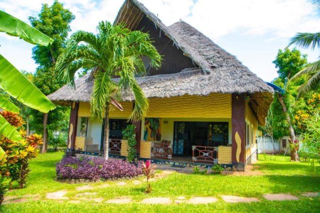 Oasis Diani Beach Villas Buitenkant foto