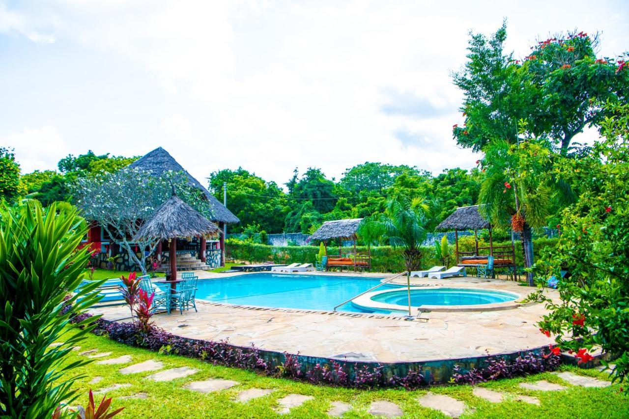 Oasis Diani Beach Villas Buitenkant foto