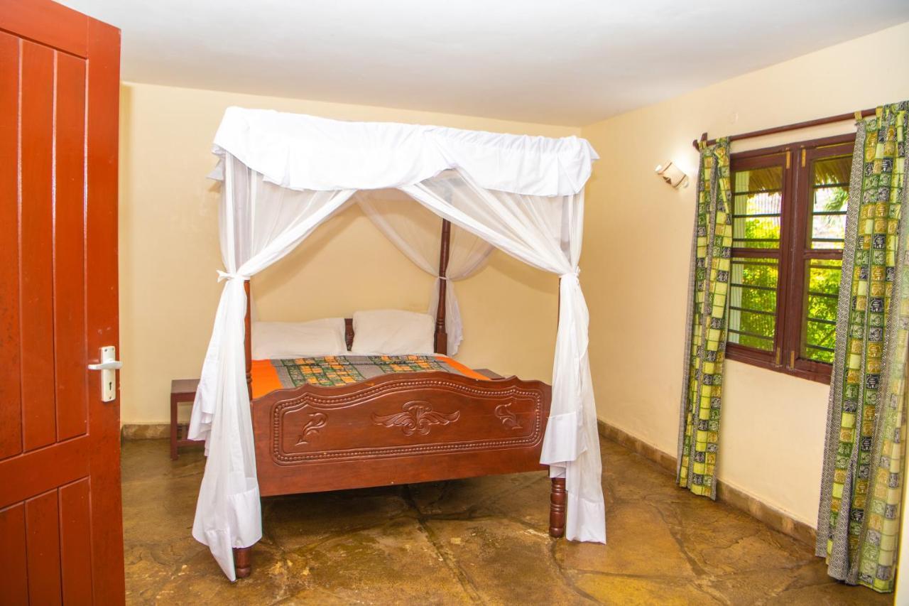 Oasis Diani Beach Villas Buitenkant foto