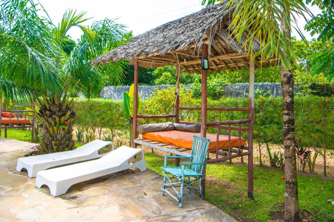 Oasis Diani Beach Villas Buitenkant foto
