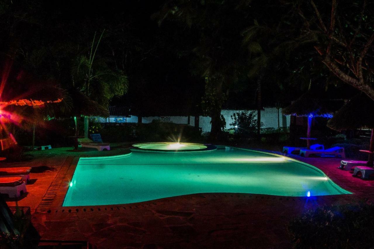 Oasis Diani Beach Villas Buitenkant foto